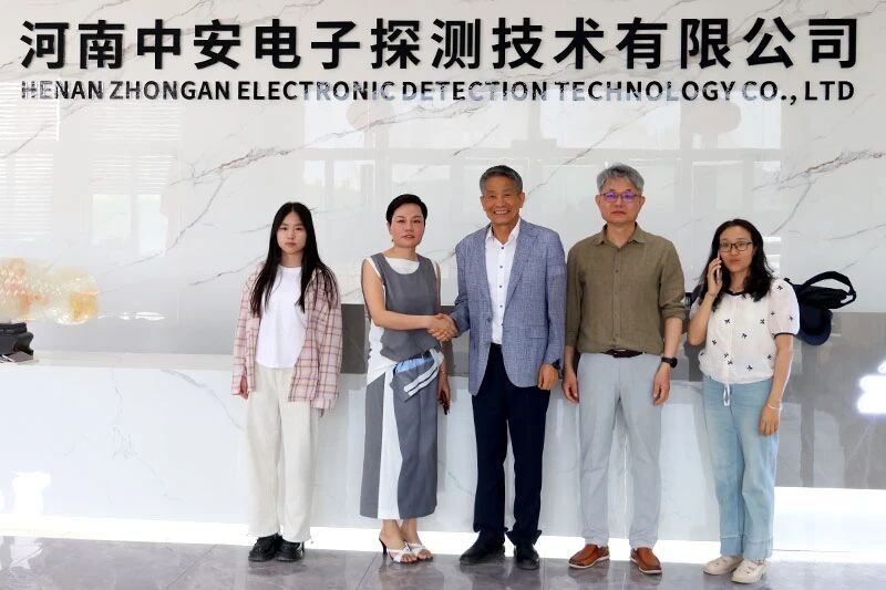 熱烈歡迎丨韓國客戶蒞臨我公司進行實地參觀考察洽談業(yè)務!